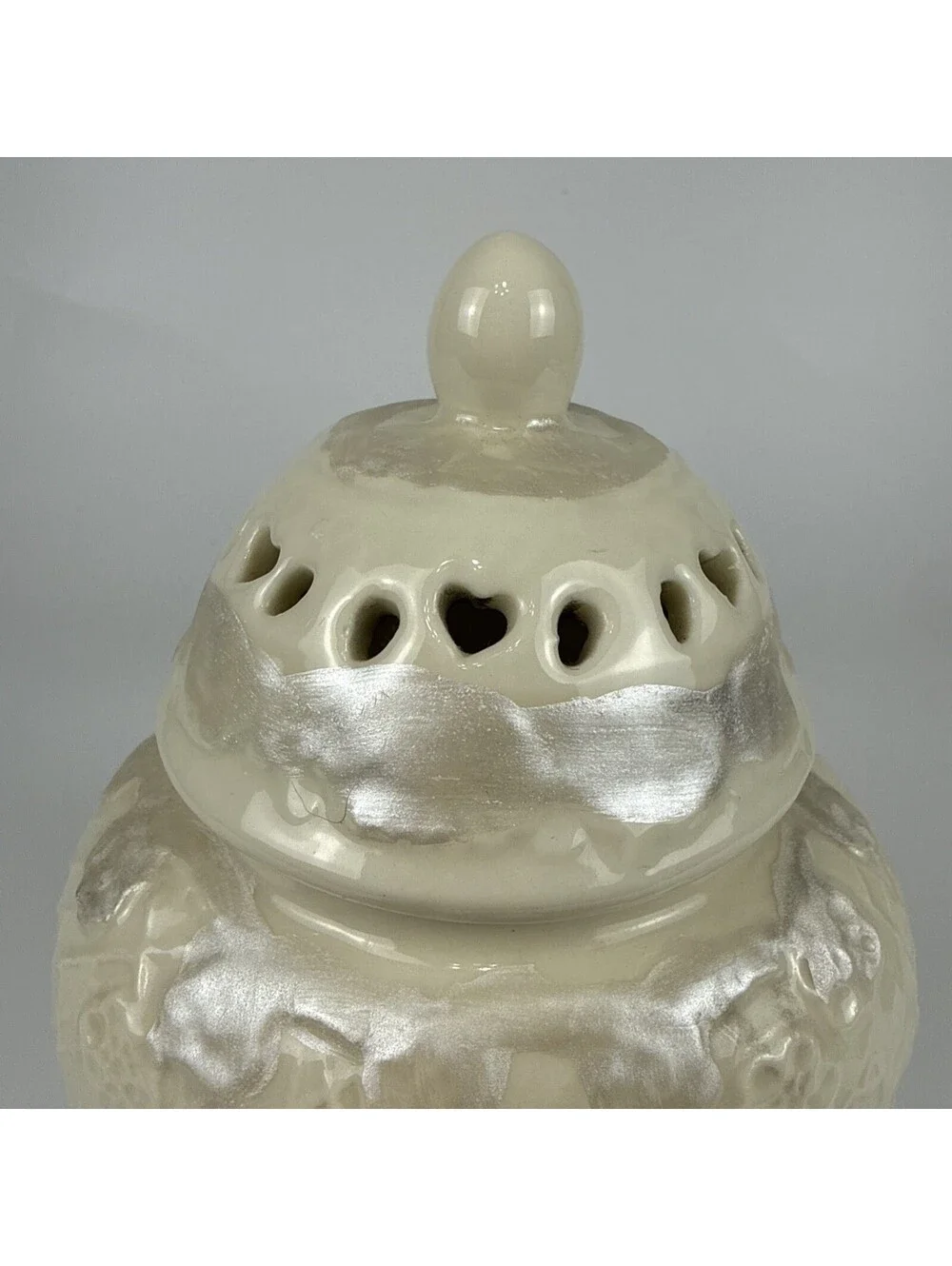 Vtg Pearlized Ceramic Lidded Potpourri Ginger Jar 3D Rose Lusterware Diffuser